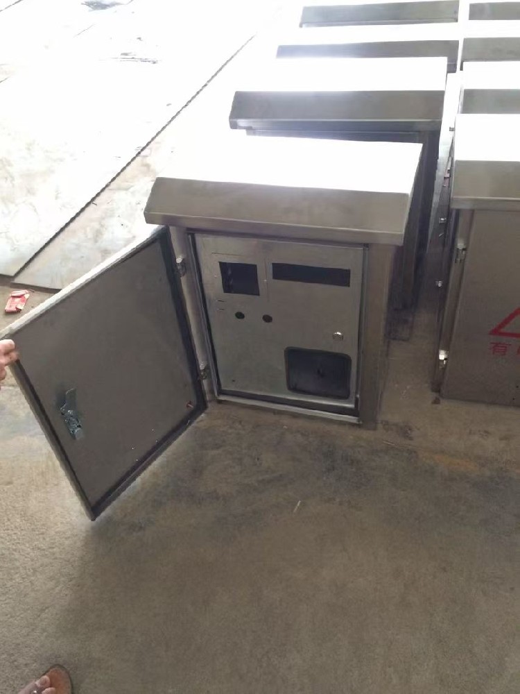 钣金机柜定制：直击行业痛点的场景化防护方案